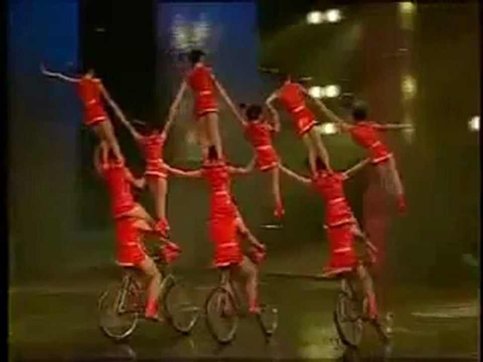 Acrobats 4