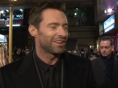 Hugh Jackman and Amanda Seyfried rap Les Misérables
