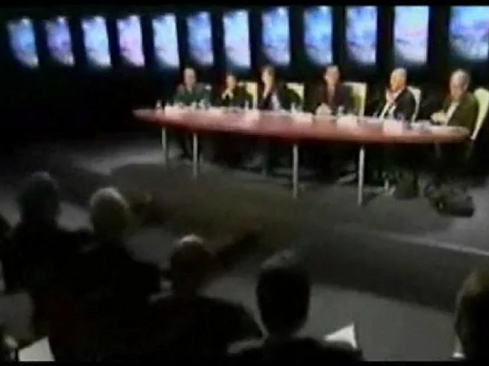 Ferit Sahenk Warns Against Blaming US for Economic Crisis