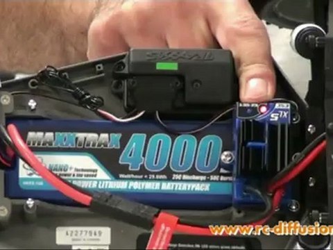 MISE EN ROUTE DU RUSTLER XL-5 TRAXXAS (moteur electrique à charbon)