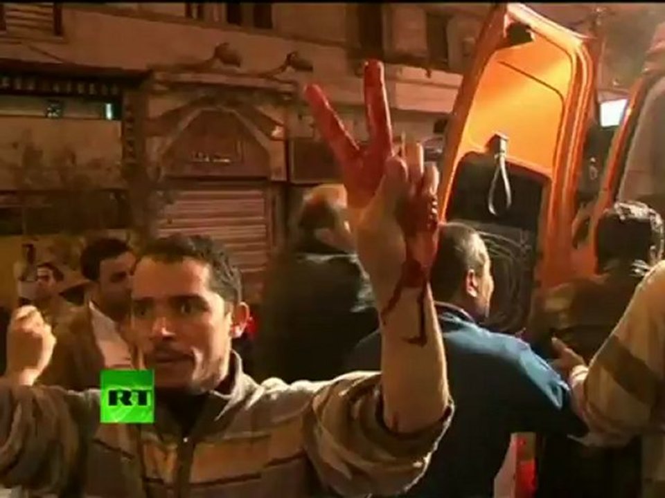 Video: Muslim Brotherhood offices torched as protesters clash in Egypt