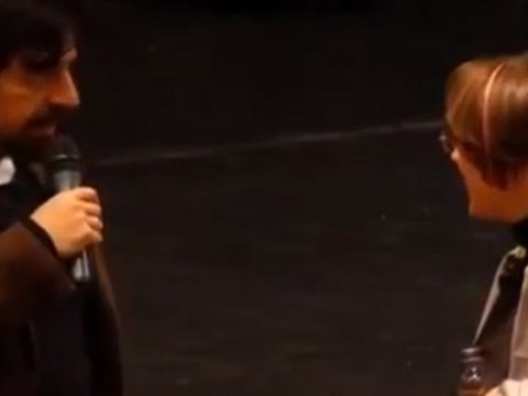 Okan Bayülgen Yeditepe Üniversitesi'nde Sigara Olayı Yarattı