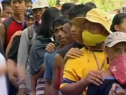 Фермер выжил под завалом благодаря кокосам