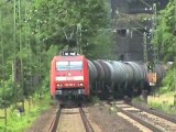 Züge zwischen Erpel und Linz bei der ehem. Brücke von Remagen, Captrain 186, 3x 185, 152, 4x 425
