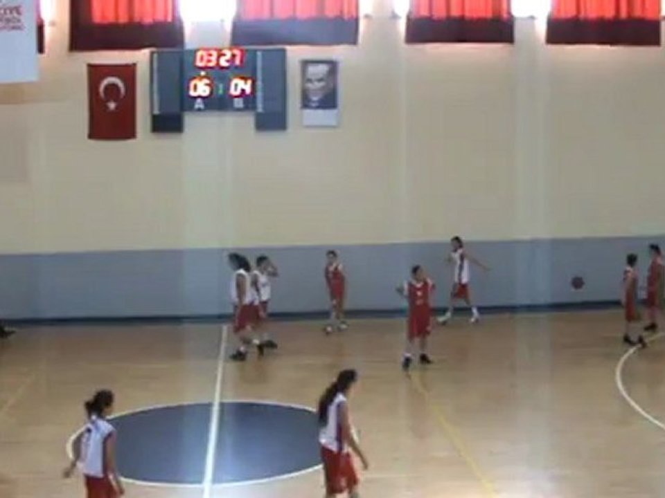 Çimenspor - Mustafakemalpaşa Belediyespor Yerel Lig Maçı (Yıldız Bayan)