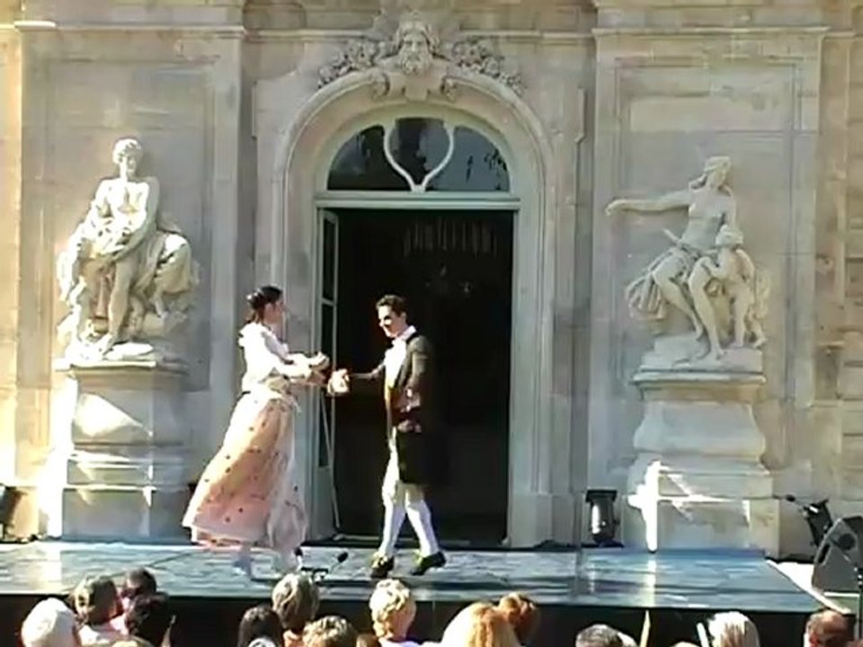 Introduction à la danse baroque au château d'Asnières