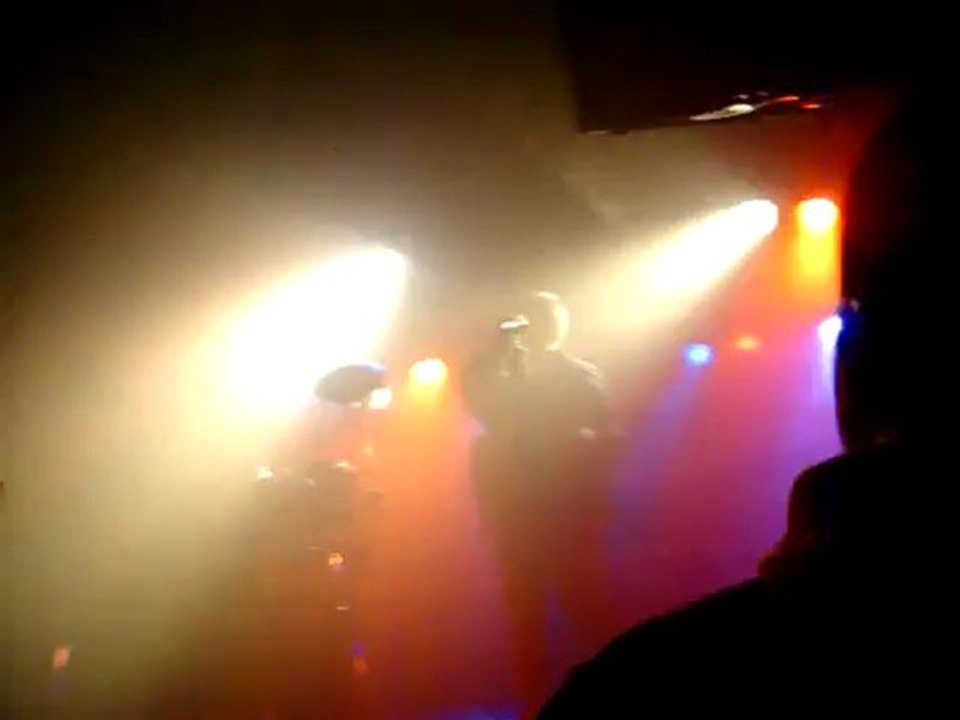 32Crash - Propaganda live @ Viper Room Vienna (Front 242)