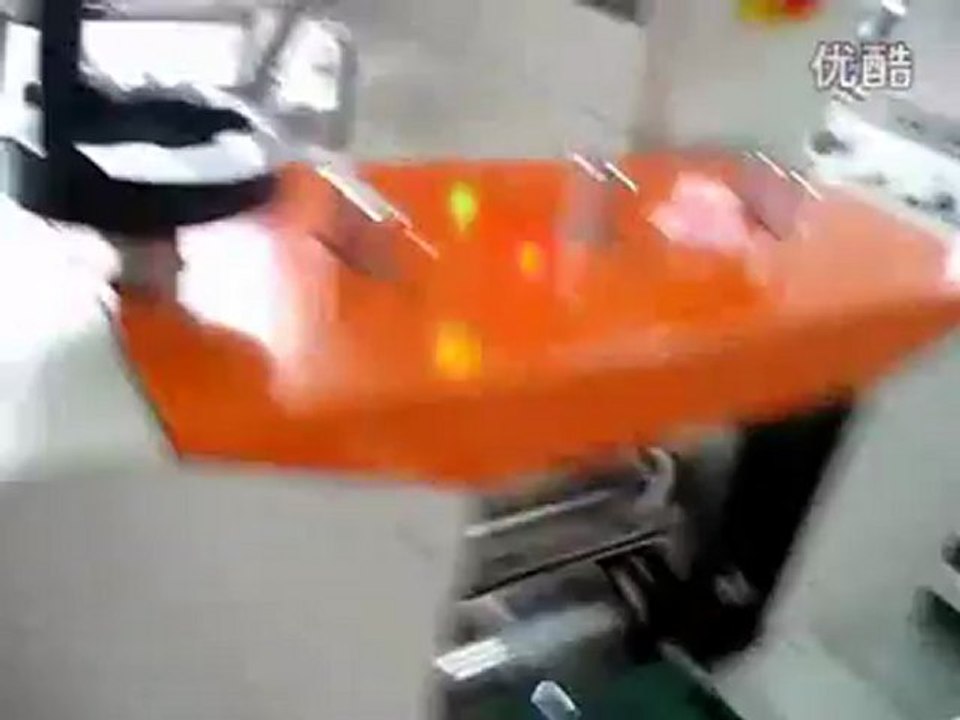 【china pillow packing machine】