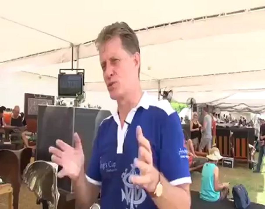 Elephant_Polo_1_mp4