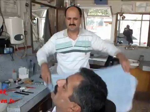 OZAN ORHAN KARABACAK TOPRAKKALEDE ESKİ USUL TIRAŞ OLDU.