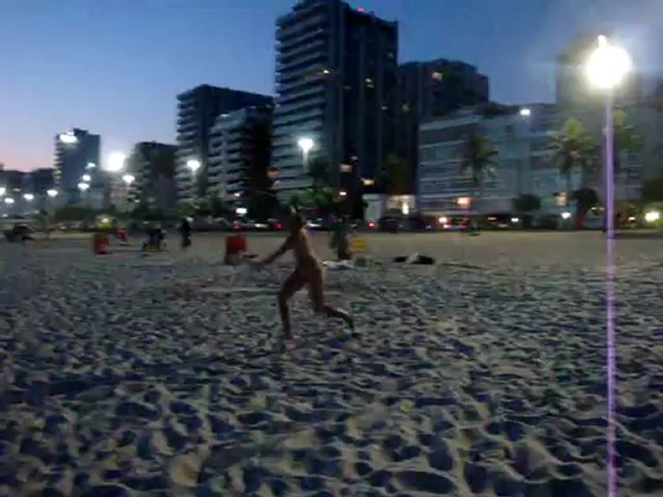Gymnastique sur la plage d'Ipanema...