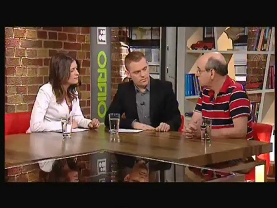 Boaz Guttman with Karnit Goldwasser בועז גוטמן בשיחה עם קרנית גולדוסר