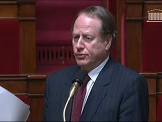 Question de Philippe Goujon relative à la protection de l'identité