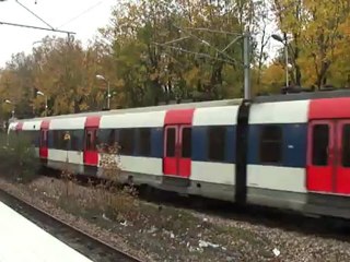 DEMARRAGE D'UN MI 79 EN GARE DE SEVRAN LIVRY (93)