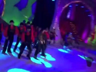 Kareena Kapoor Khan's killer performance at the People's Choice Awards 2012