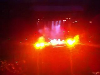 Metronomy - Heartbreaker (live @ nimes)