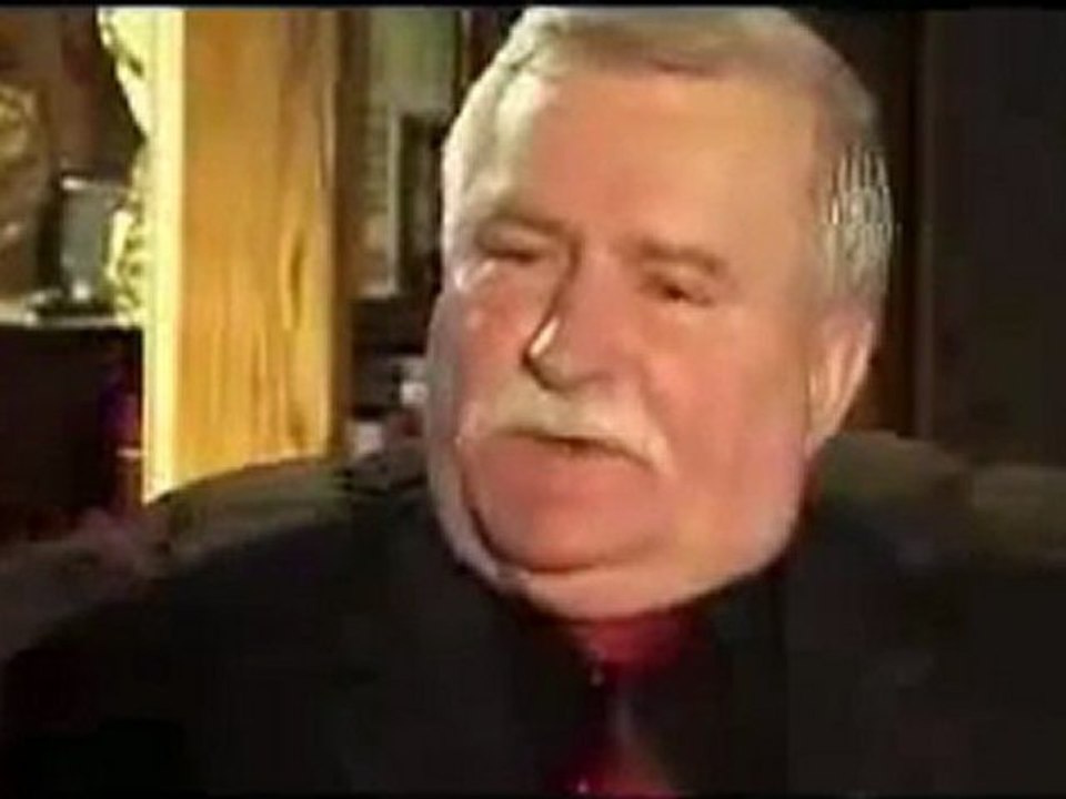 Walęsa do G.Brauna -Jak może śmieć pytać mnie który pokonał komunizm o takie rzeczy!!!