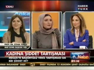 Kadın Vekiller Türban ve Pantolon İçin Kavga etti