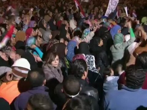 Egypte : la rue maintient sa pression sur Morsi