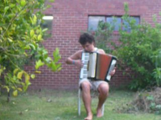 tite compo à travailler encore, en direct de Reservoir (Victoria, Australia)