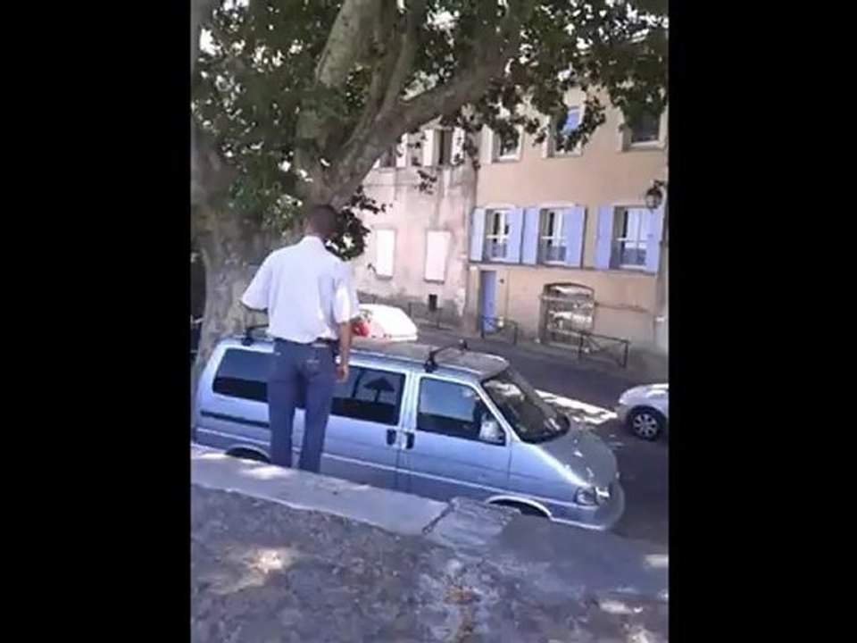 Camera Cachée Sur Les Quais Du Rhône Avec Nicolas