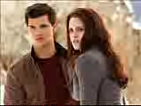 Watch breaking dawn 2 Online Full Movie Streaming hdmoviesvision.com