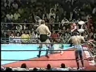Hansen/Dibiase vs Bulldogs 11/23/85