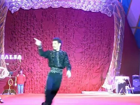 MICHEL CARDENAS-juggler-presents Art agency Valentino