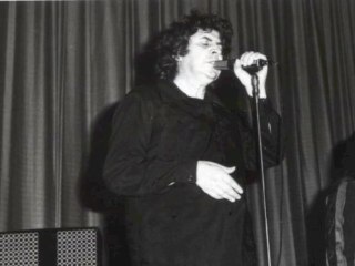 MIKIS THEODORAKIS en CONCERT en 1975 : To Sfayio (To Mesimeri) - Το Σφαγείο-Το Μεσιμέρι