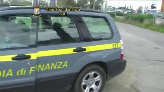 Bari - Tangenti per concessioni edilizie, arrestato sindaco di Modugno (30.11.12)