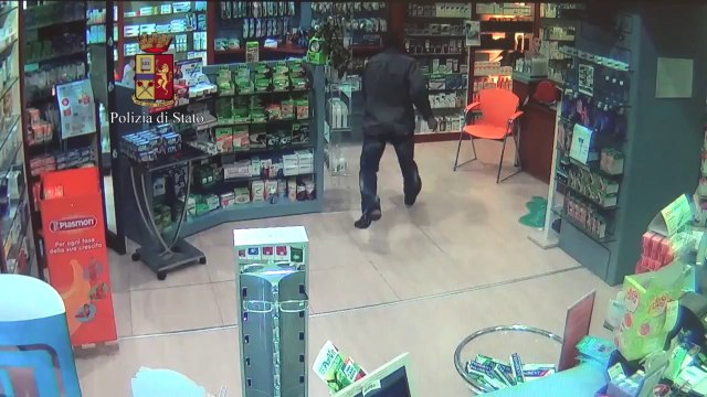 Torino - Arrestato il rapinatore con la mascherina da chirurgo (22.11.12)