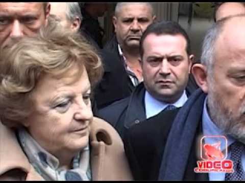 Napoli - Cancellieri in visita alla scuola Montale di Scampia (live 07.12.12)