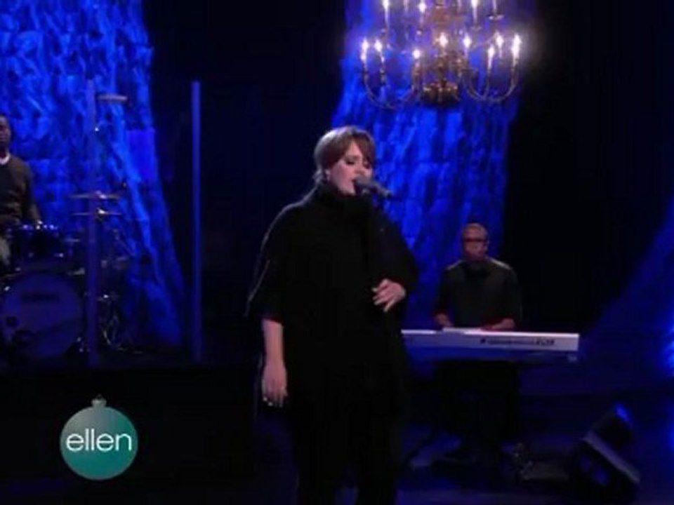 Adele - Chasing Pavements on The Ellen DeGeneres Show (10 Dec. 2008)