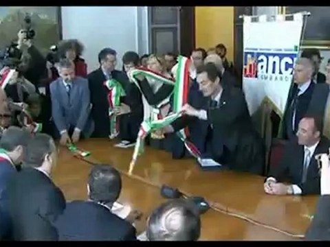 patto di stabilita sindaci in corteo