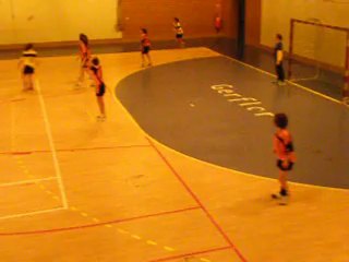 Margaux au hand-ball.On l'appelle " BIP...BIP......