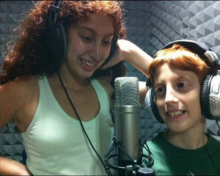 שיר במתנה - זמרת ליום אחד הפיל הכחול יסמין