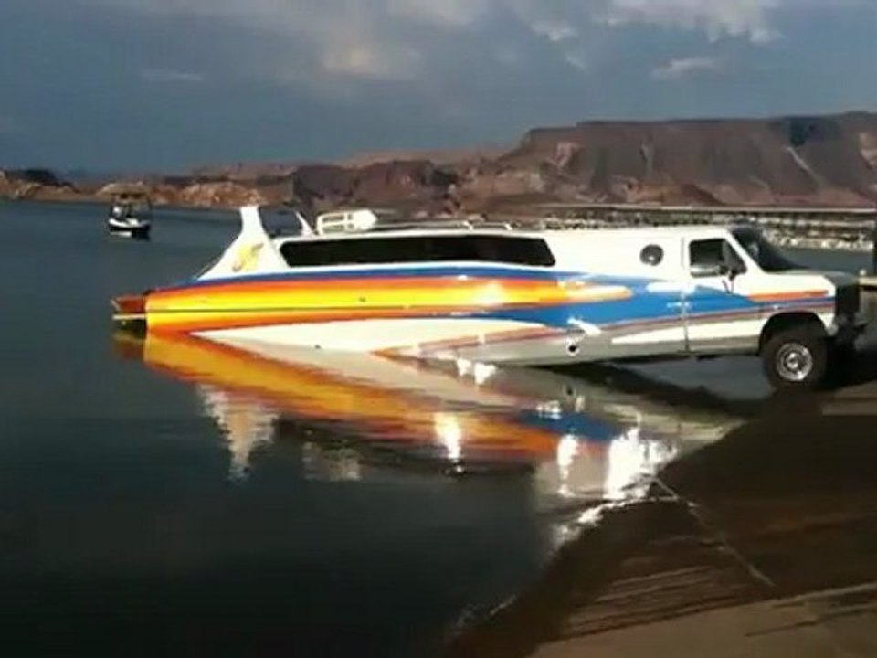 Camionnette amphibie ?  - The Appli dispo sur l'app store Gratuit - # TheAppli