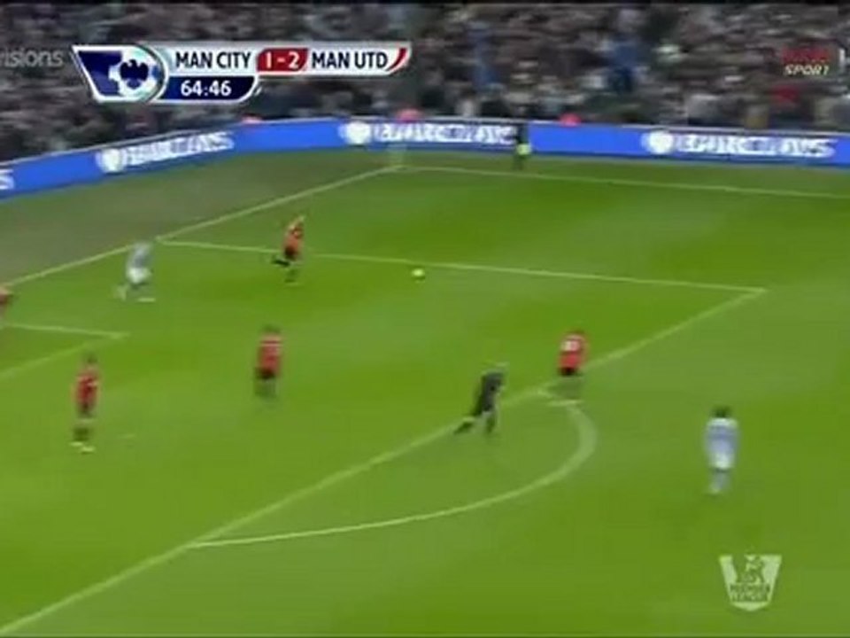manc2-3manu_smalling again