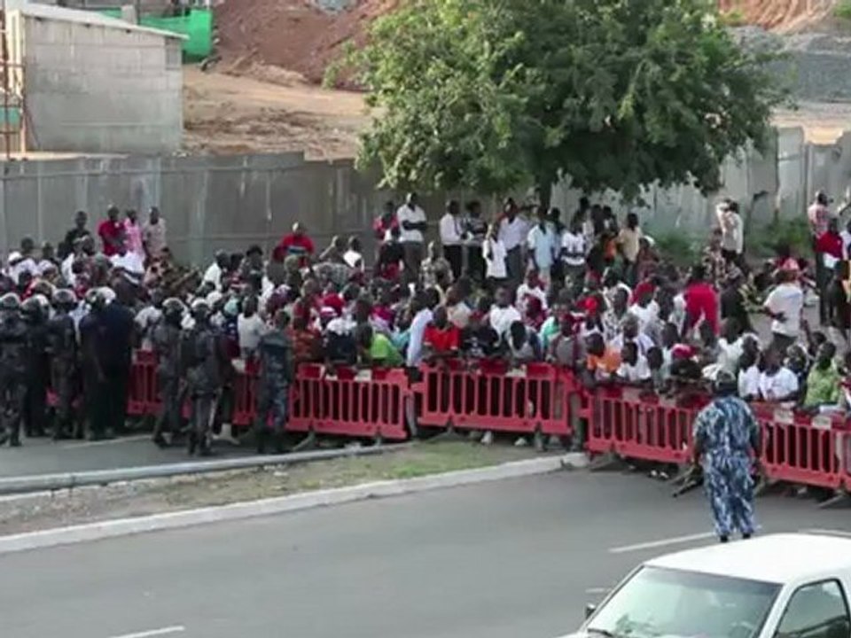 Ghana: le président sortant Mahama remporte la présidentielle