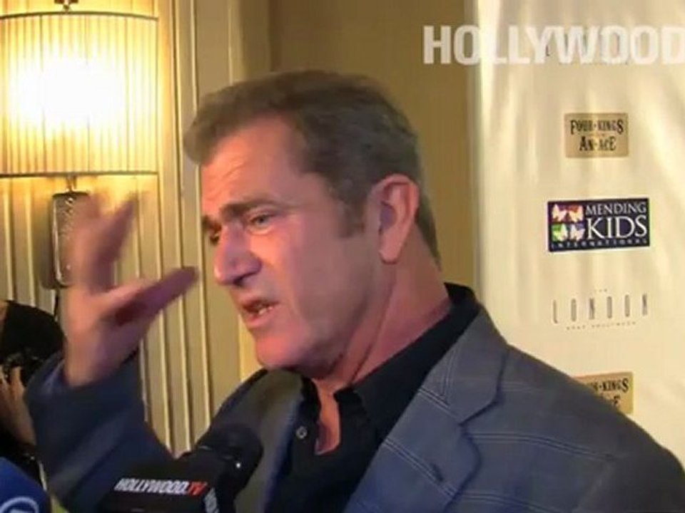 Mel Gibson and Jodie Foster play poker for a good cause - Hollywood.TV