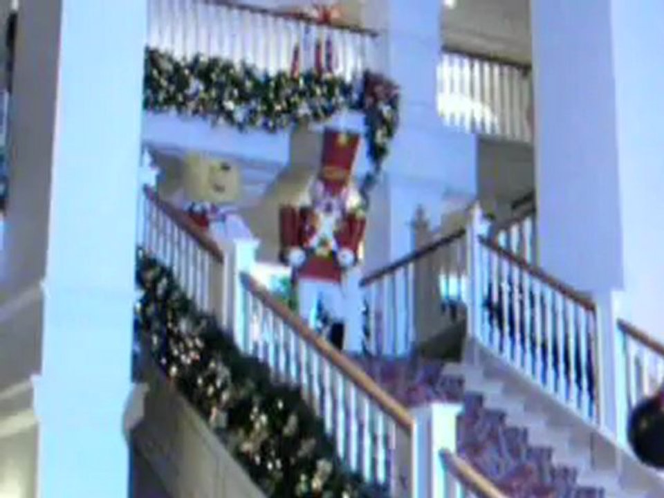 La descente des marches au Disneyland hôtel.