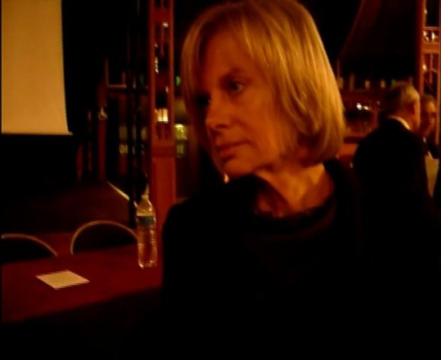 Elisabeth Guigou face à We Are Change Paris