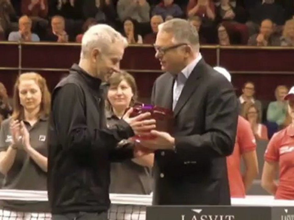 John McEnroe gewinnt Legenden-Turnier in London