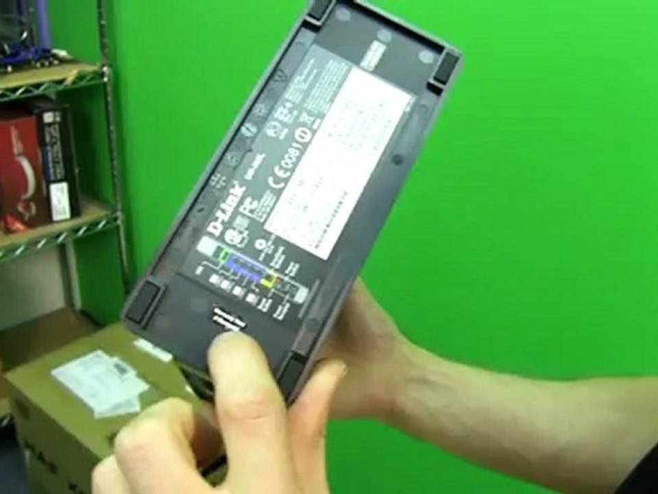 D-Link DIR-865L Wireless 802.11AC Router Unboxing & First Look Linus Tech Tips