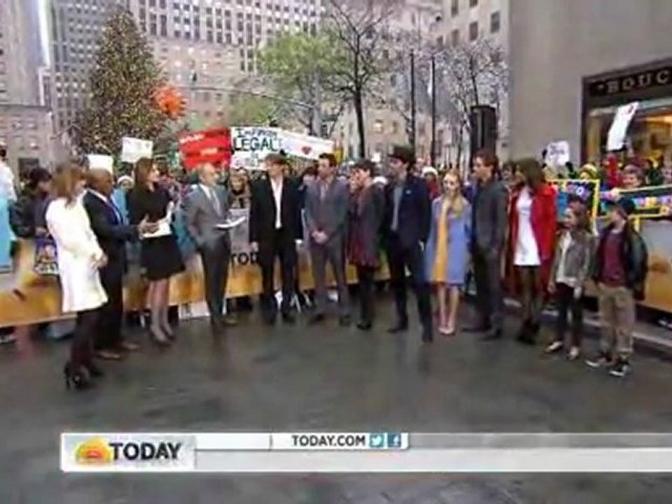 TODAY les Мis cast