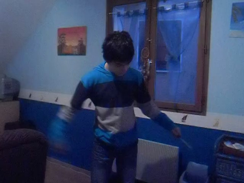diabolo:bras dans croix