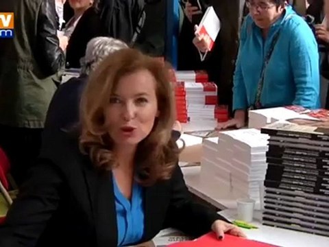 Valérie Trierweiler réclame 85.000 euros aux auteurs de La frondeuse