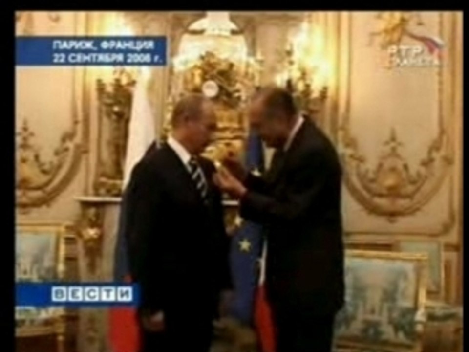 Chirac décore Poutine