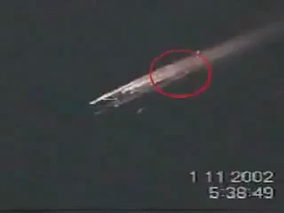 Ovni destruye un meteorito antes de chocar con la tierra