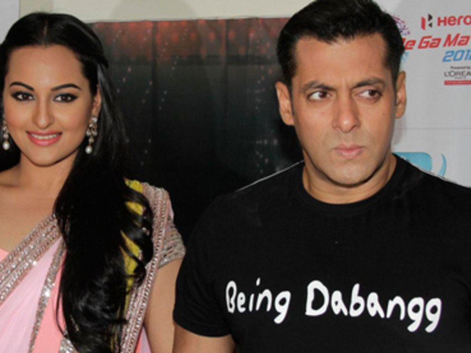 Dabangg 2's Salman & Sonakshi Left Sa Re Ga Ma Pa Sets In Anger